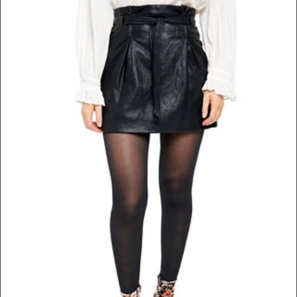 Free People Dresses & Skirts - Free People Womens Payton Paperbag Faux Leather Mini Skirt Black tie waist 6